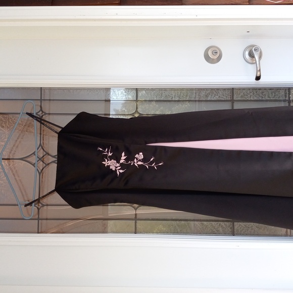 Fairweather Gorgeous Black/Powder Pink Formal Maxi Flared Gown Size 4 Excel.Cond - Picture 1 of 11